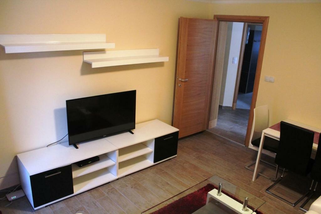 Apartment Sax Jezera Zewnętrze zdjęcie